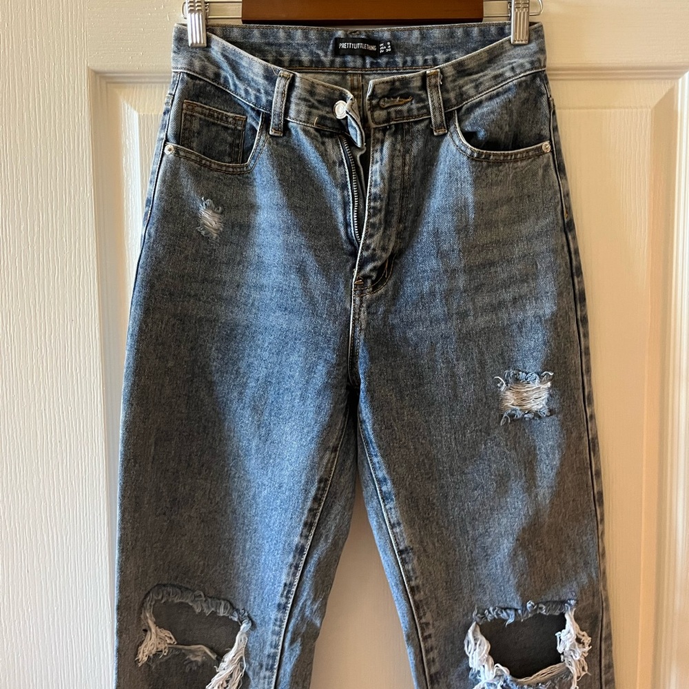 PrettyLittleThing open knee straight leg jeans